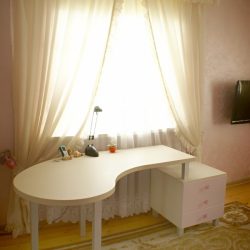 Детский письменный стол