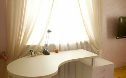 Детский письменный стол