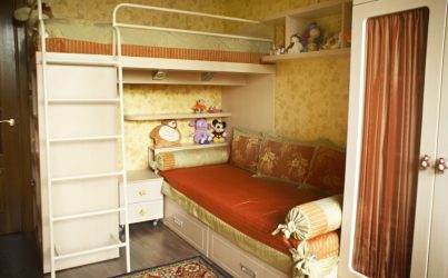 Комплект мебели в детскую комнату на заказ