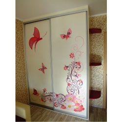 Белый детский шкаф купе с полками для девочек