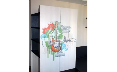 Распашной шкаф в детскую для подростка двухстворчатый