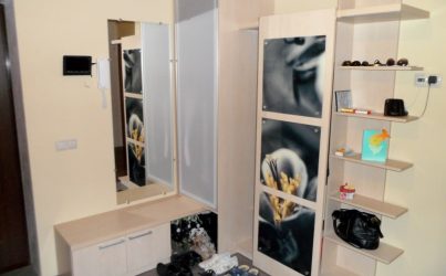 Набор мебели в прихожую с зеркалом