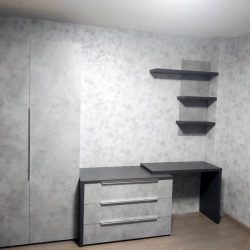 Набор мебели — комод, тумба и шкаф в спальню