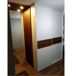 Шкаф купе в прихожую корпусный на заказ