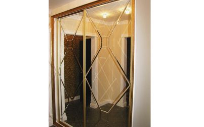 Зеркальный шкаф купе в прихожую