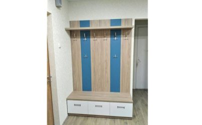 Тумба для обуви и вешалка в прихожую
