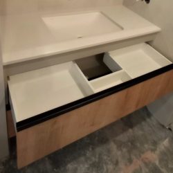 Тумба под раковину и шкаф с зеркалом в ванную