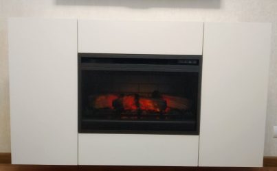 Тумба под ТВ в гостиную с декоративным камином