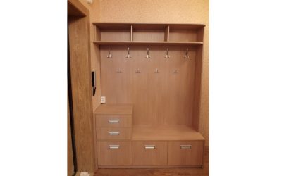 Тумба и вешалка для прихожей