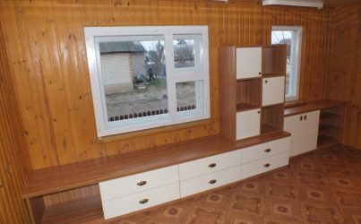 Тумба в прихожую с полками длинная